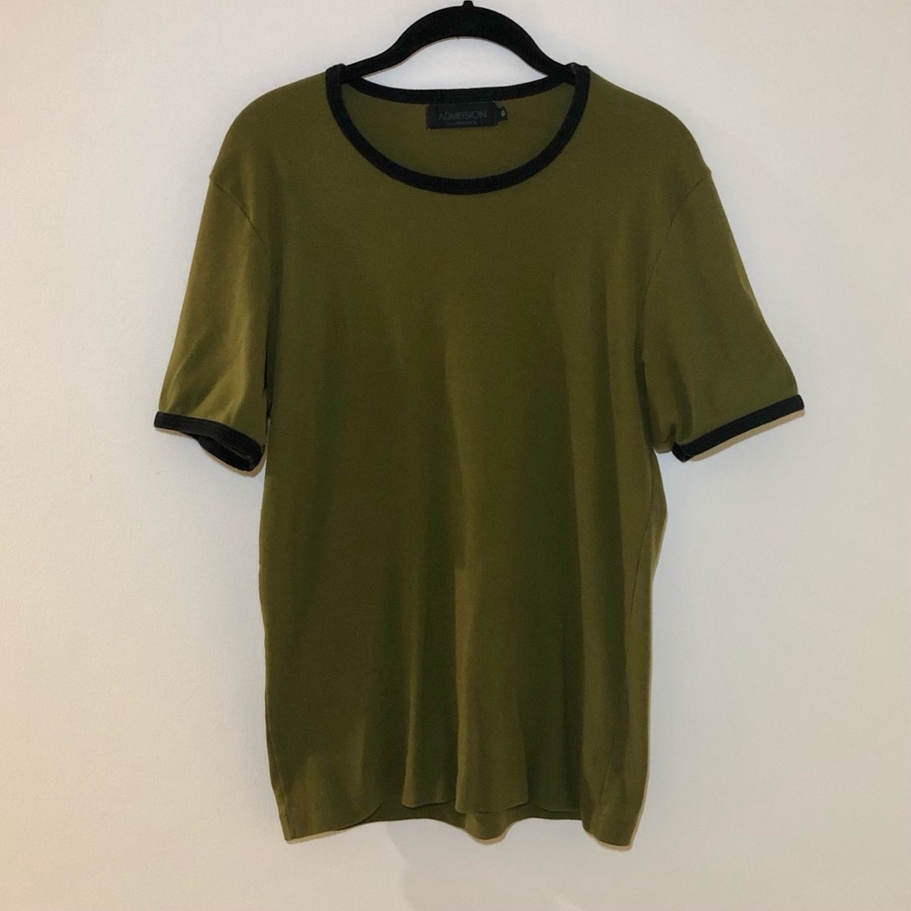 olive green t shirt with black collar